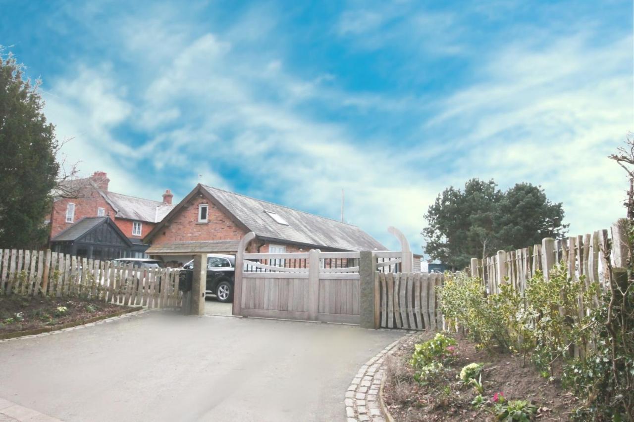 The Hayloft - Cheshire Crewe Exterior foto