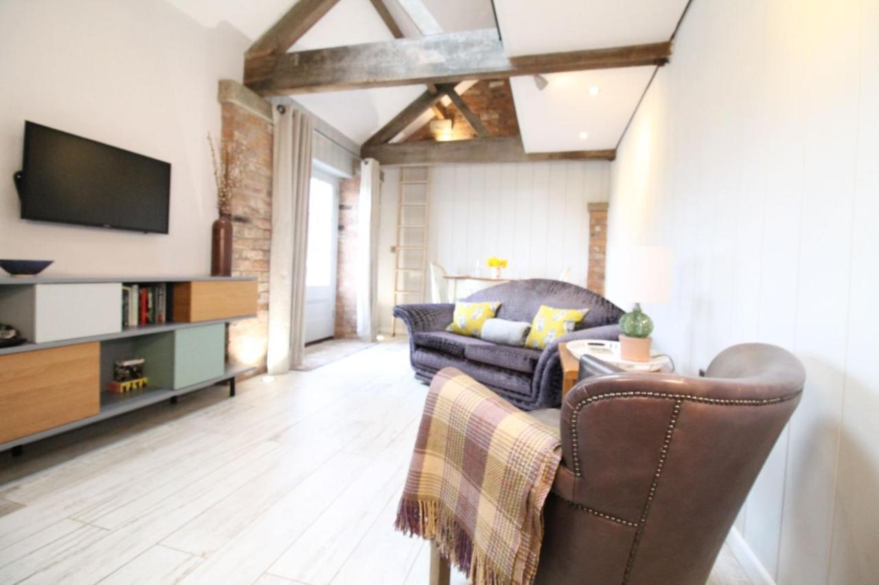The Hayloft - Cheshire Crewe Exterior foto