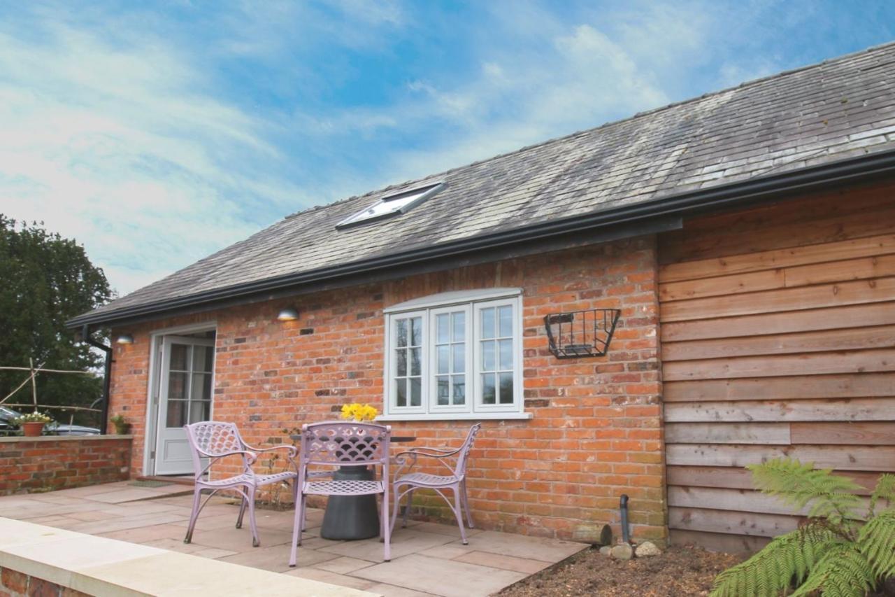 The Hayloft - Cheshire Crewe Exterior foto